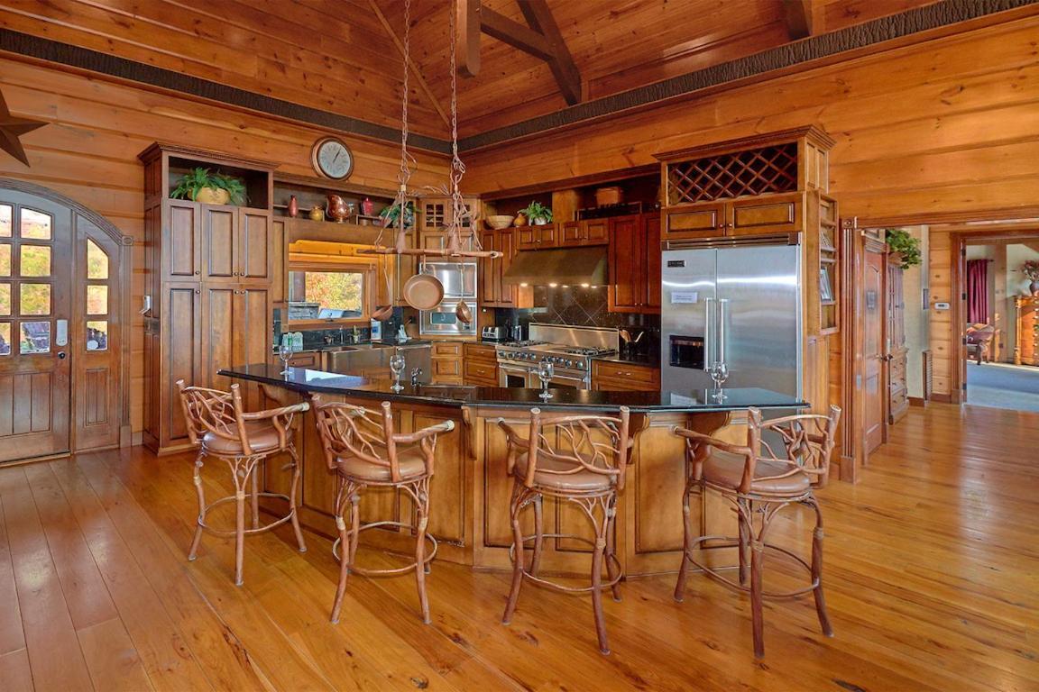 Journey'S End, 5 Bedrooms, Sleeps 12, Private Outdoor Pool, Theater, Sauna Sevierville Exterior foto
